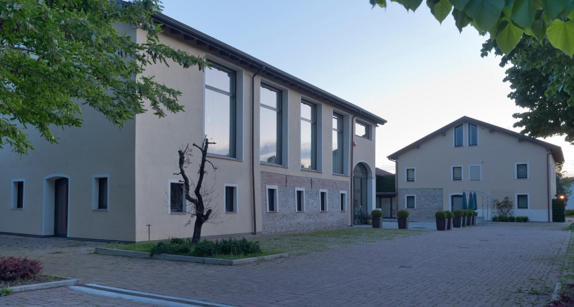 Locanda Sant'Ambrogio Rivalta  Exterior photo